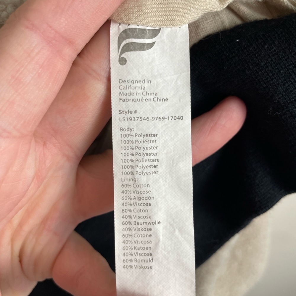 Fabletics Dream Polar Fleece Pullover Cream / Black Size Medium - Picture 7 of 7